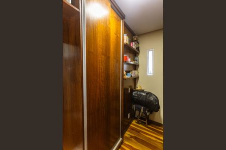 Casa à venda com 320m², 4 quartos e 6 vagasCloset da Suíte