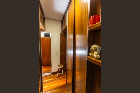 Casa à venda com 320m², 4 quartos e 6 vagasCloset da Suíte