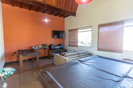 Casa à venda com 320m², 4 quartos e 6 vagasSala 3 no 2° Andar