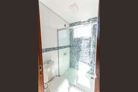 Casa à venda com 320m², 4 quartos e 6 vagasBanheiro Social 2 no 2° Andar