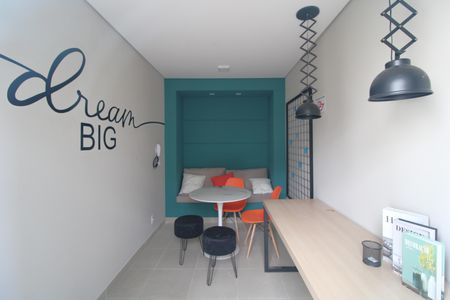 Apartamento à venda com 37m², 2 quartos e sem vagaÁrea comum