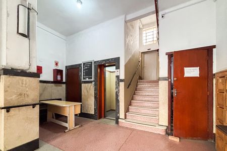 Apartamento para alugar com 100m², 3 quartos e sem vagaHall social