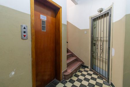 Apartamento para alugar com 100m², 3 quartos e sem vagaElevador