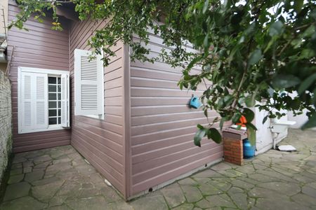 Casa à venda com 102m², 2 quartos e 1 vagaÁrea externa