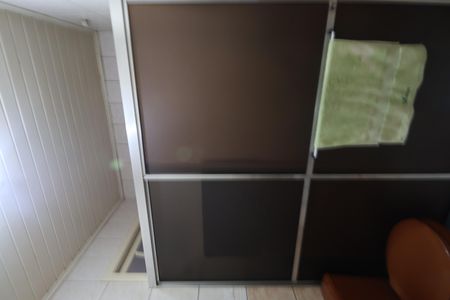 Casa à venda com 102m², 2 quartos e 1 vagaBanheiro