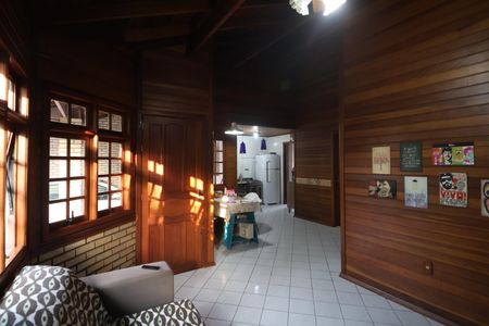 Casa à venda com 102m², 2 quartos e 1 vagaSala