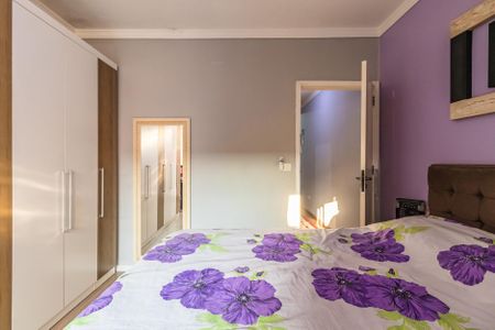 Casa à venda com 179m², 3 quartos e 2 vagas Casa à venda com 179m², 3 quartos e 2 vagasSuíte