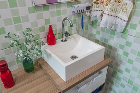 Casa à venda com 179m², 3 quartos e 2 vagas Casa à venda com 179m², 3 quartos e 2 vagasBanheiro da Suíte