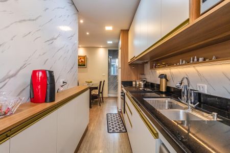 Casa à venda com 179m², 3 quartos e 2 vagas Casa à venda com 179m², 3 quartos e 2 vagasCozinha