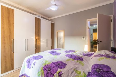Casa à venda com 179m², 3 quartos e 2 vagas Casa à venda com 179m², 3 quartos e 2 vagasSuíte