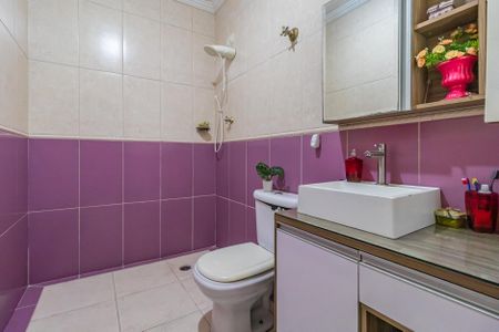 Casa à venda com 179m², 3 quartos e 2 vagas Casa à venda com 179m², 3 quartos e 2 vagasBanheiro Social