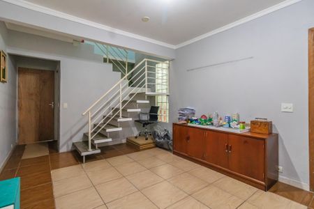 Casa à venda com 179m², 3 quartos e 2 vagas Casa à venda com 179m², 3 quartos e 2 vagasSala