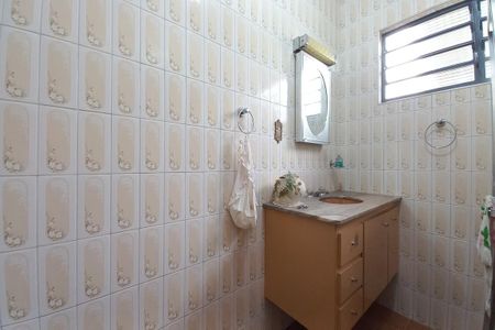 Casa à venda com 260m², 4 quartos e 2 vagasBanheiro Social