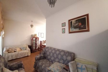 Casa à venda com 260m², 4 quartos e 2 vagasSala