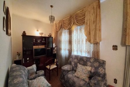 Casa à venda com 260m², 4 quartos e 2 vagasSala