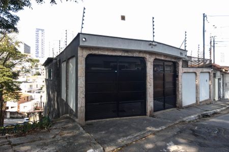 Casa à venda com 300m², 3 quartos e 3 vagasFachada