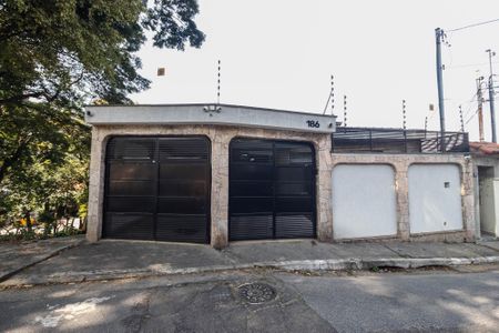 Casa à venda com 300m², 3 quartos e 3 vagasFachada