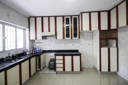 Casa à venda com 300m², 3 quartos e 3 vagasCozinha