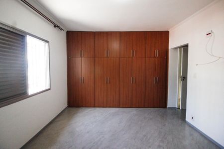Casa à venda com 300m², 3 quartos e 3 vagasSuíte 3