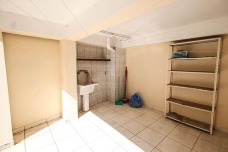 Casa à venda com 300m², 3 quartos e 3 vagasÁrea de serviço 2