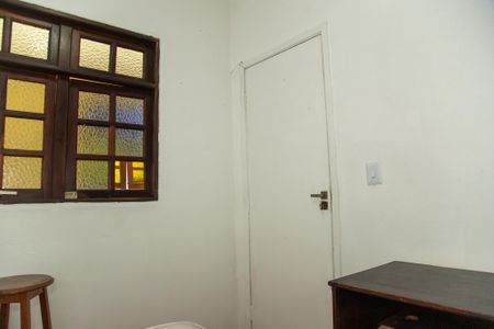 Casa à venda com 191m², 2 quartos e 2 vagasQuarto de Serviço