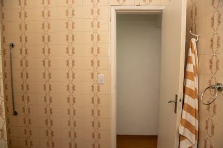 Casa à venda com 191m², 2 quartos e 2 vagasBanheiro da Suíte