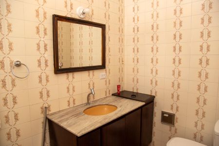 Casa à venda com 191m², 2 quartos e 2 vagasBanheiro da Suíte