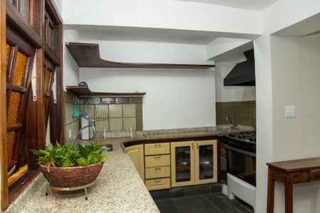 Casa à venda com 191m², 2 quartos e 2 vagasCozinha