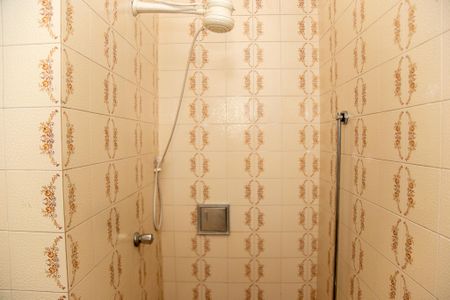 Casa à venda com 191m², 2 quartos e 2 vagasBanheiro da Suíte