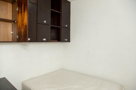 Casa à venda com 191m², 2 quartos e 2 vagasQuarto de Serviço