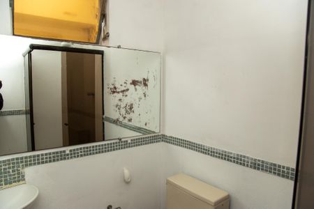 Casa à venda com 191m², 2 quartos e 2 vagasBanheiro da Suíte 2