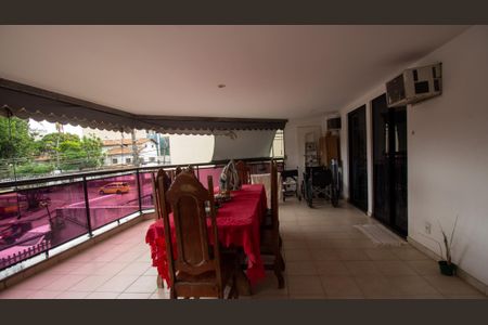 Apartamento à venda com 175m², 3 quartos e 1 vagaVaranda