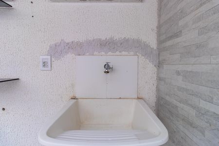 Casa de condomínio para alugar com 59m², 2 quartos e 1 vagaÁrea de Serviço