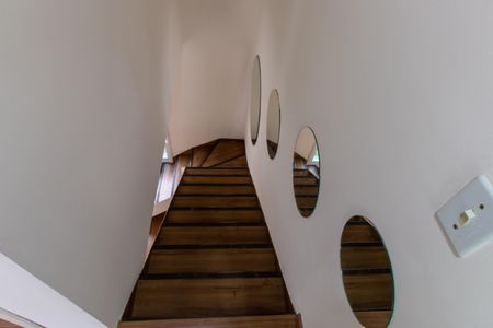 Casa de condomínio para alugar com 59m², 2 quartos e 1 vagaEscadas 