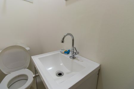 Casa de condomínio para alugar com 59m², 2 quartos e 1 vagaLavabo