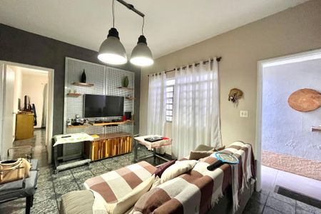 Casa à venda com 190m², 3 quartos e 2 vagasSala