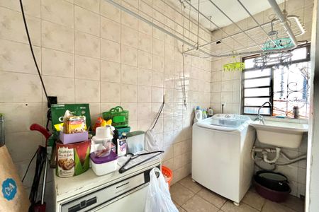 Casa à venda com 190m², 3 quartos e 2 vagasEdícula