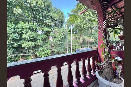 Casa à venda com 215m², 4 quartos e sem vagaVaranda