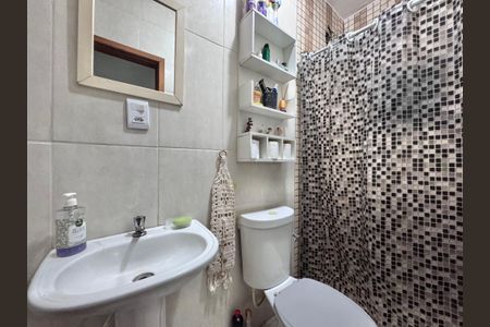 Casa à venda com 215m², 4 quartos e sem vagaSuíte 1 - Banheiro