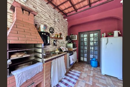 Casa à venda com 215m², 4 quartos e sem vagaVaranda