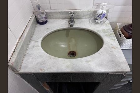 Casa à venda com 215m², 4 quartos e sem vagaBanheiro Terraço