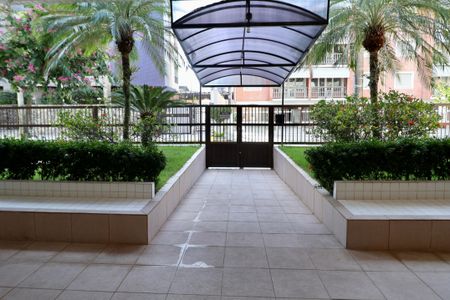 Apartamento para alugar com 126m², 3 quartos e 1 vaga Apartamento para alugar com 126m², 3 quartos e 1 vagaFachada