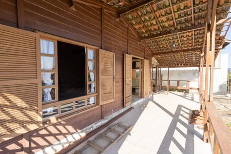 Casa à venda com 180m², 3 quartos e 1 vagaÁrea comum