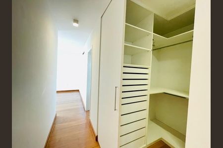 Apartamento à venda com 215m², 3 quartos e 4 vagas Apartamento à venda com 215m², 3 quartos e 4 vagasFoto 30