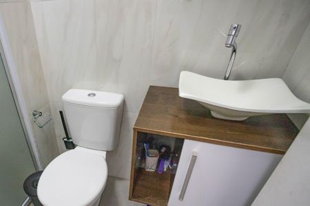 Apartamento à venda com 45m², 2 quartos e 1 vaga Apartamento à venda com 45m², 2 quartos e 1 vagaBanheiro