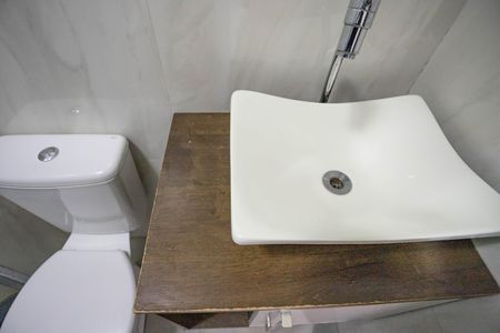 Apartamento à venda com 45m², 2 quartos e 1 vaga Apartamento à venda com 45m², 2 quartos e 1 vagaBanheiro