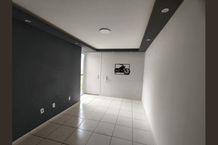 Apartamento para alugar com 75m², 2 quartos e 1 vagaSala