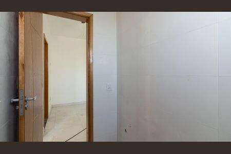 Apartamento para alugar com 43m², 2 quartos e sem vaga Apartamento para alugar com 43m², 2 quartos e sem vagaBanheiro