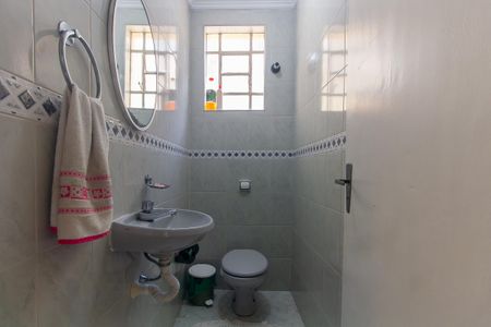 Casa à venda com 220m², 2 quartos e 4 vagasLavabo