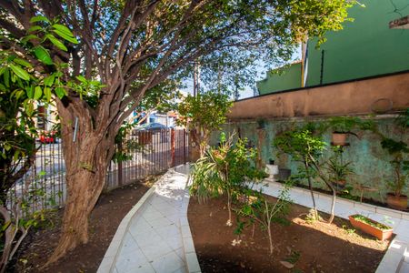 Casa à venda com 220m², 2 quartos e 4 vagasEntrada